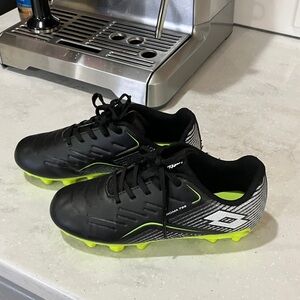 LOTTO Black and Neon Green Soccer Cleats